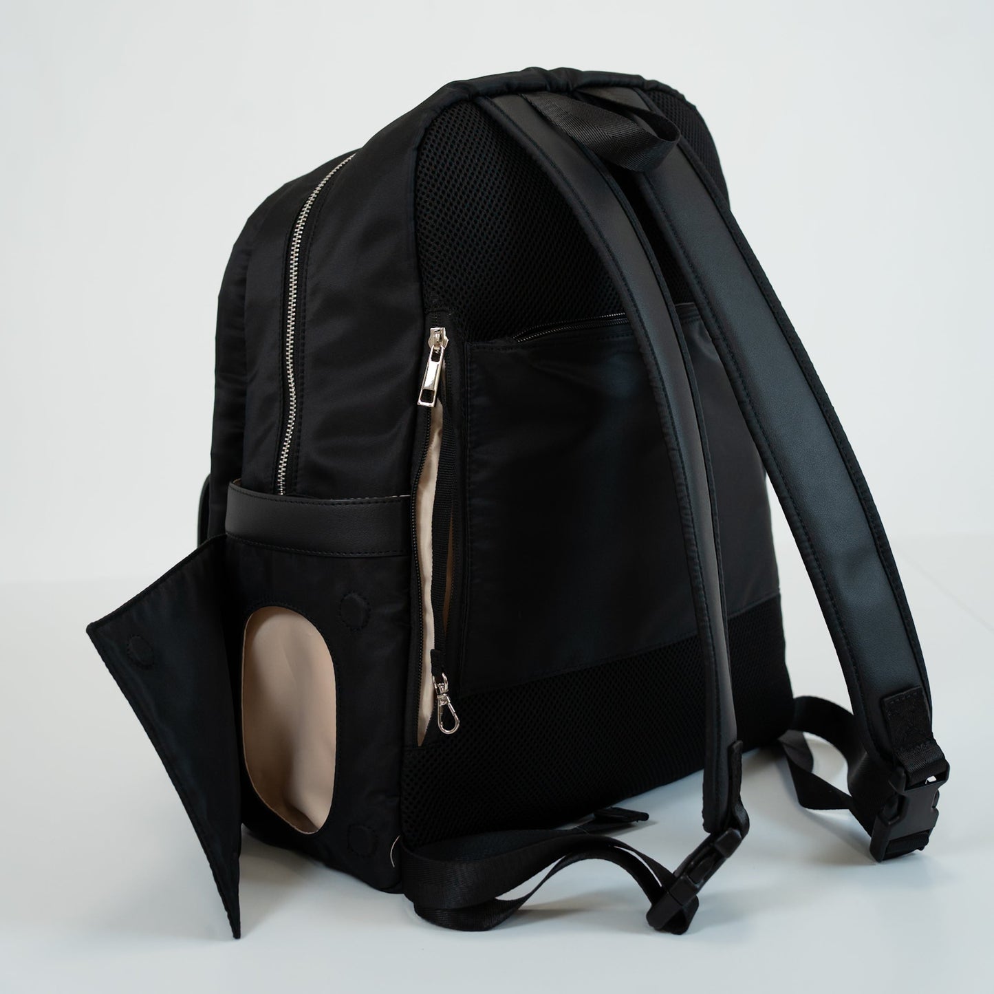 MIOREA Essential Backpack – Smart Utility Edition – “これ一つで、ママの一日が整う多機能リュック”