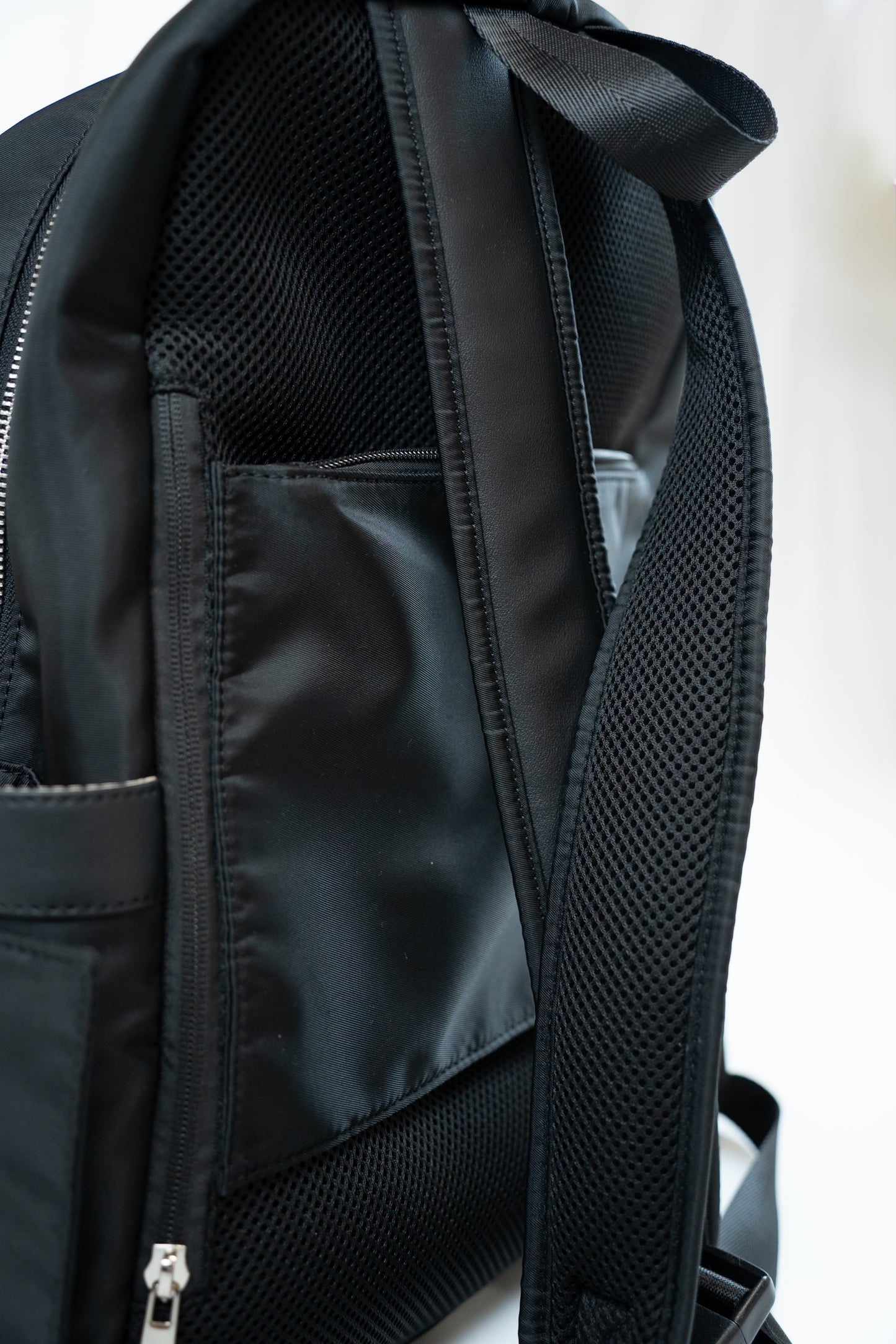 MIOREA Essential Backpack – Smart Utility Edition – “これ一つで、ママの一日が整う多機能リュック”
