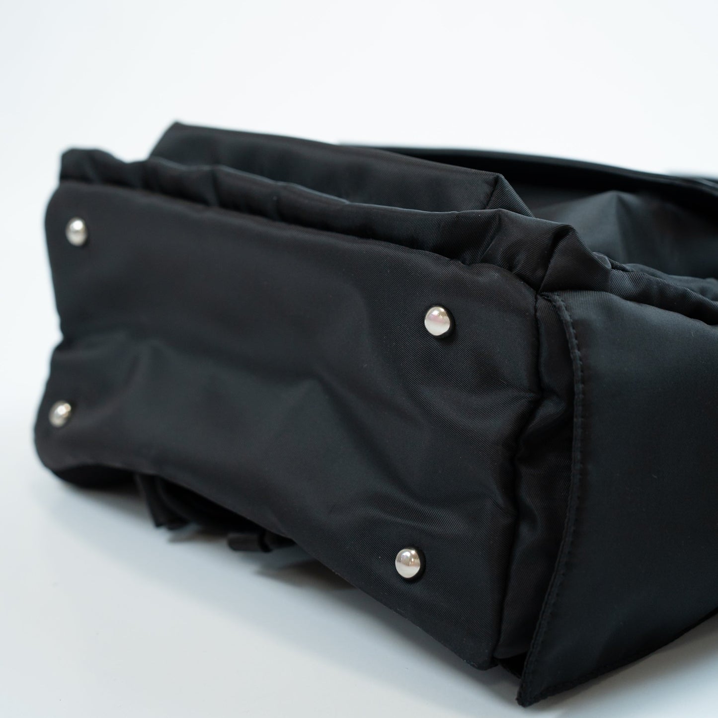 MIOREA Essential Backpack – Smart Utility Edition – “これ一つで、ママの一日が整う多機能リュック”